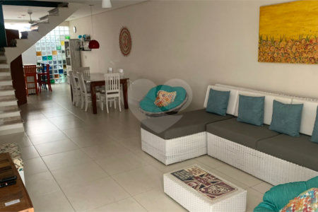 Casa à venda com 3 quartos, sendo 1 suíte, em Juquehy, São Sebastião, SP