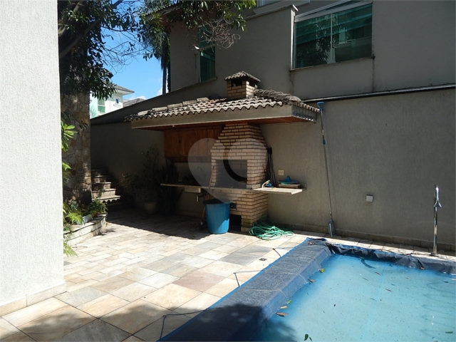 Casa à venda com 3 suítes no condomínio Quinta de Santo Antônio, São Paulo - SP