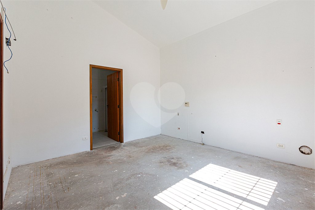 Casa à venda com 6 quartos, sendo 4 suítes, em Butantã, São Paulo, SP