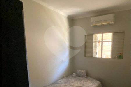 Casa à venda com 3 quartos, sendo 1 suíte, em Ipê, Três Lagoas, MS
