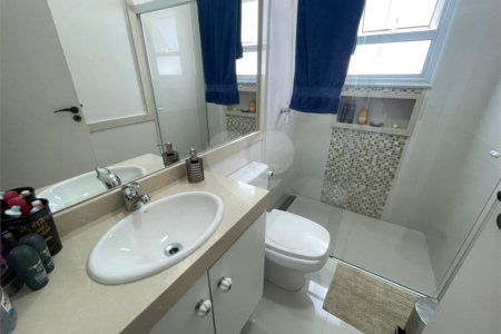Casa à venda com 3 suítes no condomínio Arujá Verdes Lagos, Arujá - SP