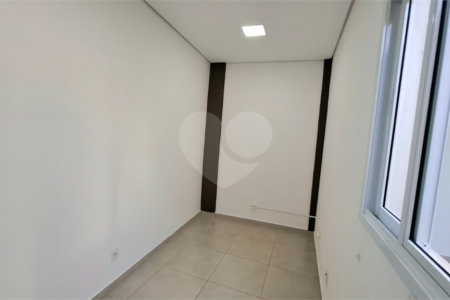 Sobrado à venda com 3 suítes em Vila Hortência, Sorocaba, SP