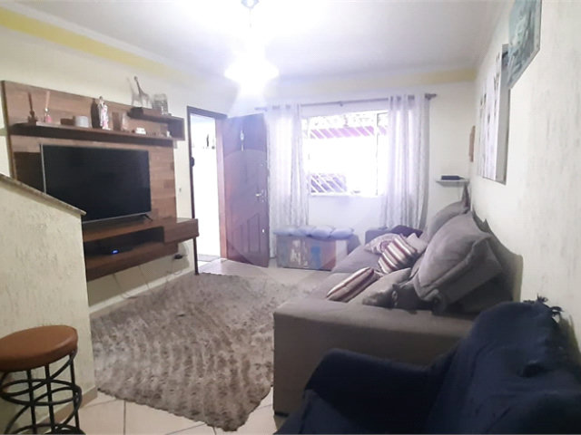 Sobrado à venda com 4 quartos, sendo 1 suíte,  em Tremembé, São Paulo, SP