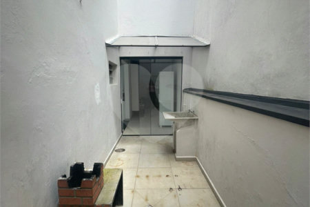 Sobrado à venda com 3 quartos, sendo 2 suítes,  em Vila Oliveira, Mogi das Cruzes, SP