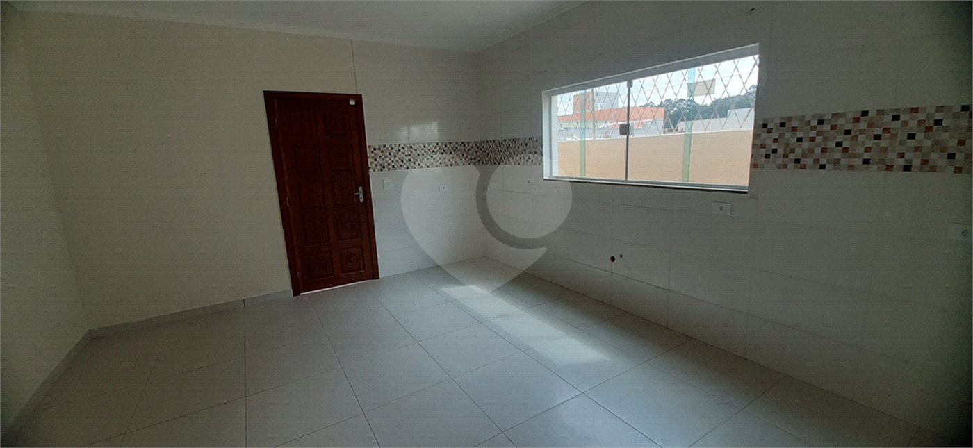 Sobrado à venda com 3 quartos, sendo 1 suíte, em Laranjeiras, Caieiras, SP