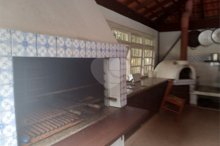 Chácara à venda com 7 quartos, sendo 3 suítes, em Saboó, São Roque, SP