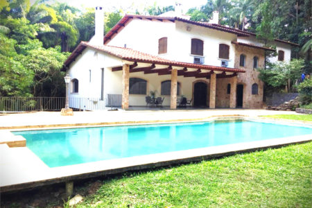 Casa à venda com 8 quartos, sendo 4 suítes, em Parque Alves de Lima, São Paulo, SP