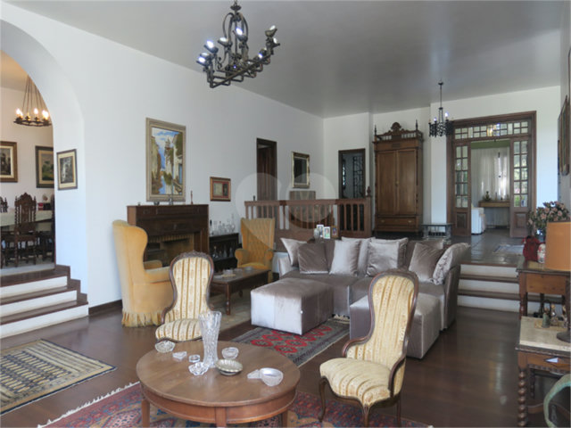 Casa à venda com 5 quartos, sendo 1 suíte,  em Jardim Guedala, São Paulo, SP