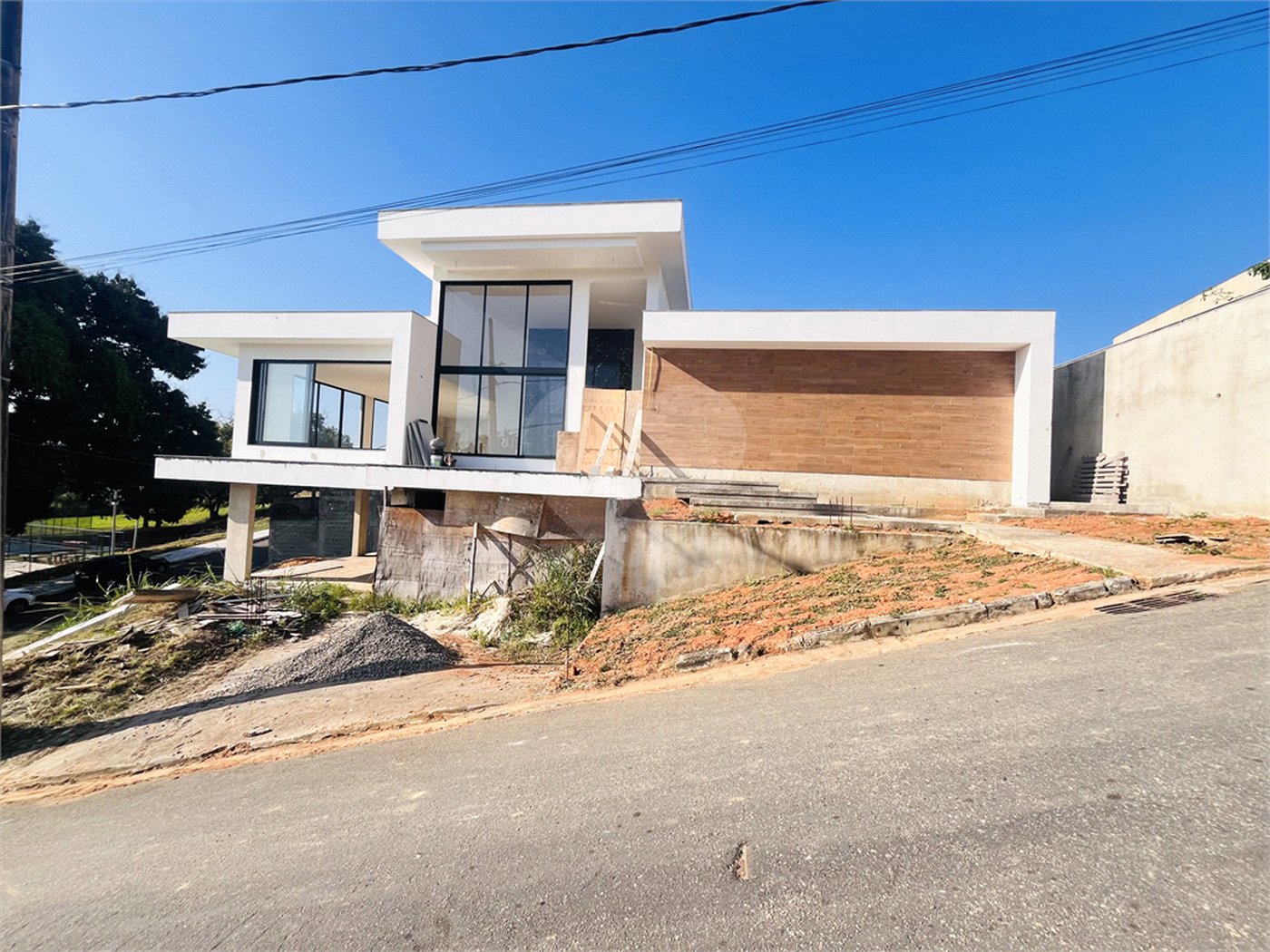 Casa à venda com 3 suítes no condomínio Residencial Green Ville, Rio de Janeiro - RJ