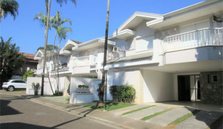 Casa à venda com 4 suítes no condomínio Ville de Marseille, São Paulo - SP