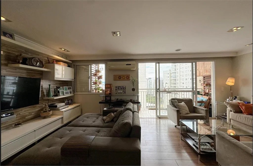 Apartamento à venda com 2 quartos, sendo 1 suíte, em Água Branca, São Paulo, SP