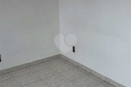 Casa à venda com 3 quartos, sendo 1 suíte,  em Vila Figueira, Suzano, SP