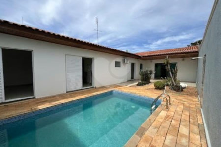 Casa à venda com 3 quartos em Jardim Alvorada, Itapetininga, SP