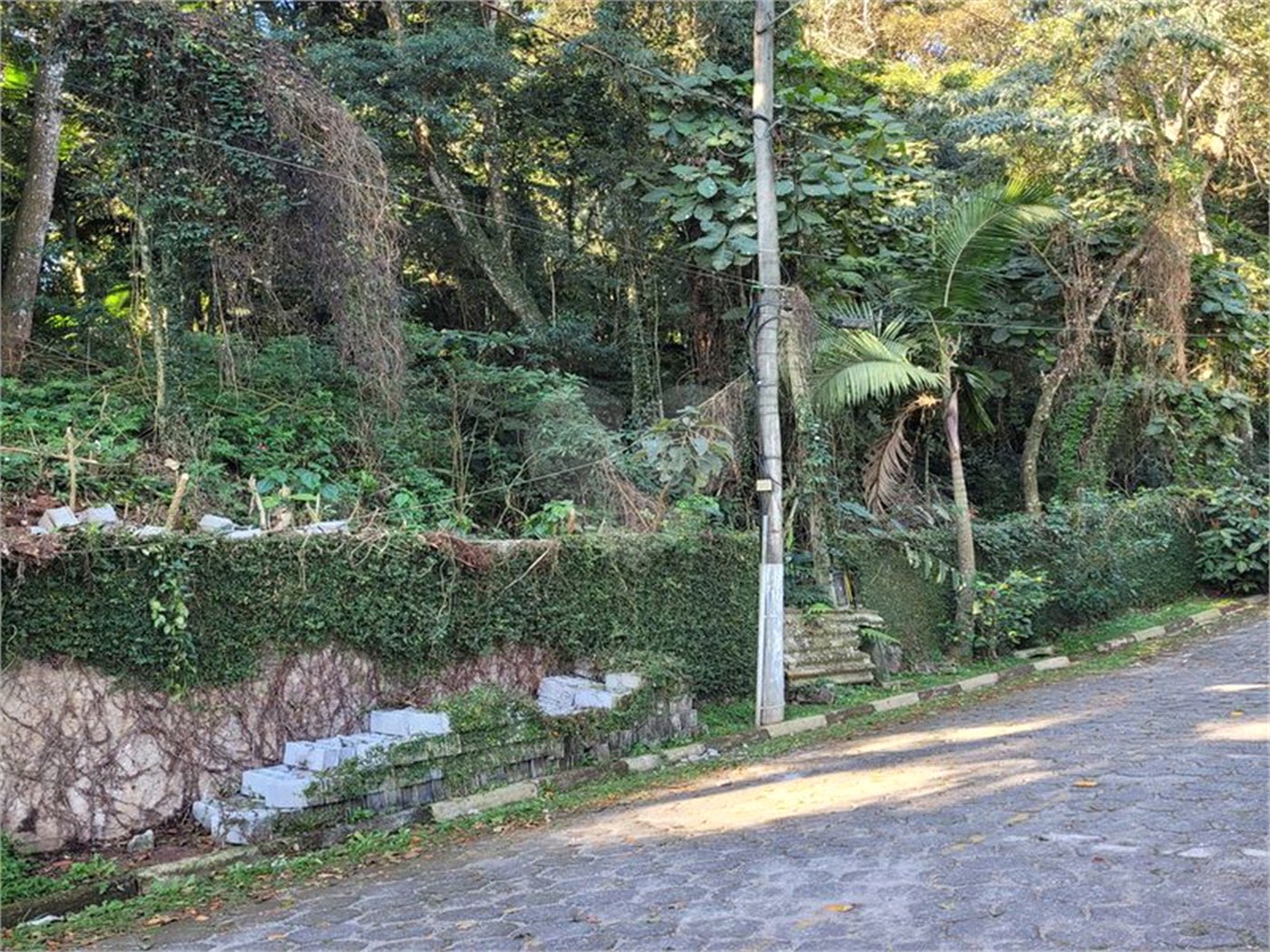 Terreno à venda no condomínio Parque Imperial da Cantareira, Mairiporã - SP