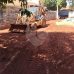 Terreno à venda em Parque Residencial Vale do Sol, Araraquara, SP
