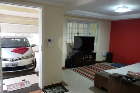 Casa à venda com 6 quartos, sendo 3 suítes, em Alto Ipiranga, Mogi das Cruzes, SP