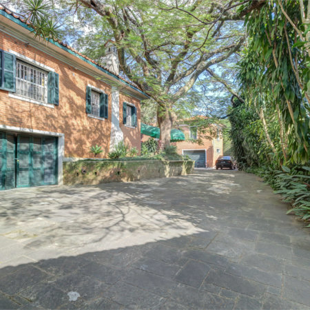 Casa à venda com 6 quartos, sendo 4 suítes, em Guarapiranga, São Paulo, SP