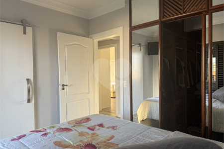 Apartamento à venda com 3 quartos, sendo 1 suíte, em Vila Paulicéia, São Paulo, SP