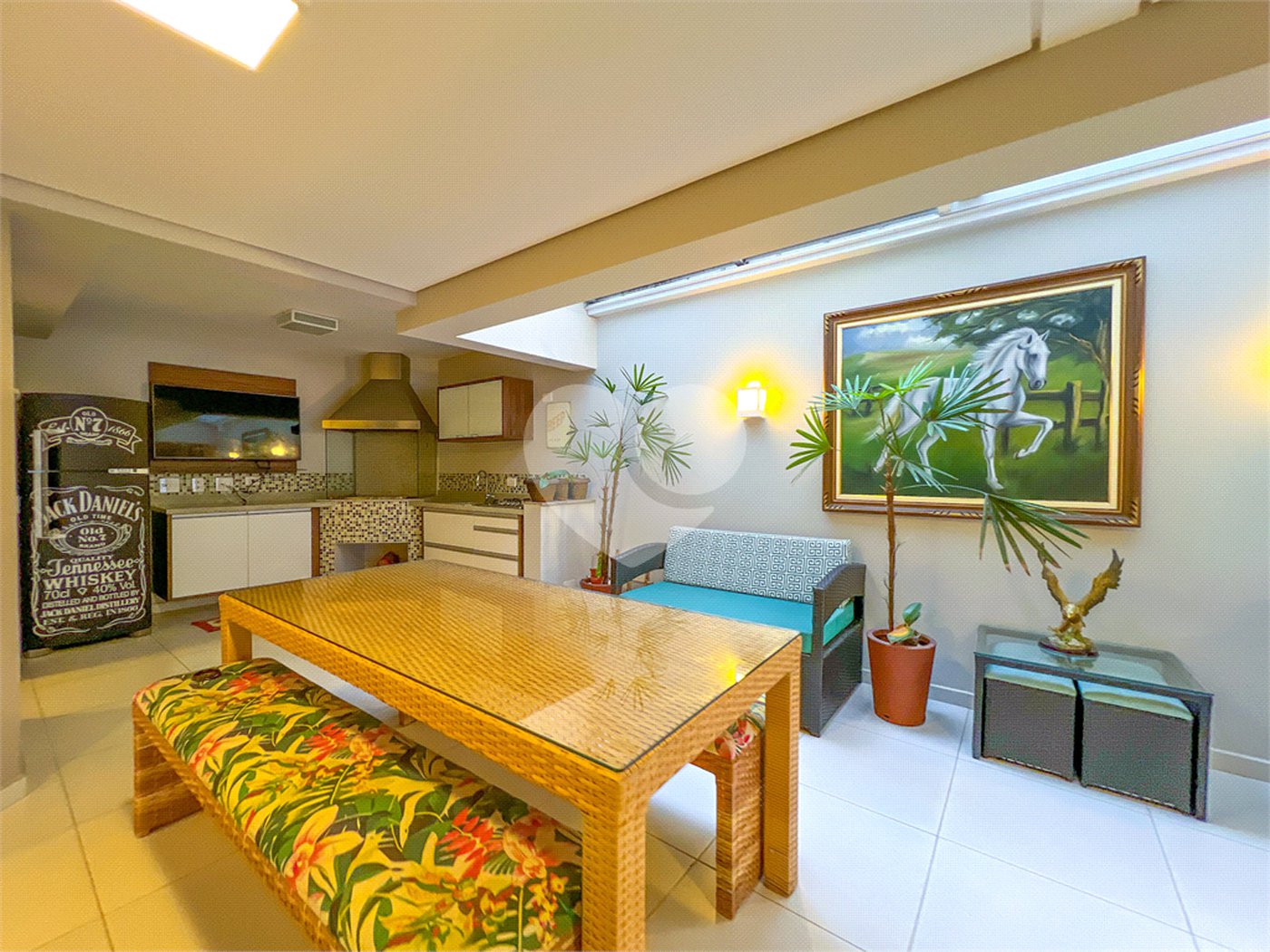 Casa à venda com 3 quartos, sendo 2 suítes, no condomínio Floradas da Serra, São Paulo - SP