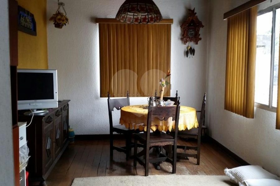 Casa à venda com 3 quartos em Horto, São Paulo, SP