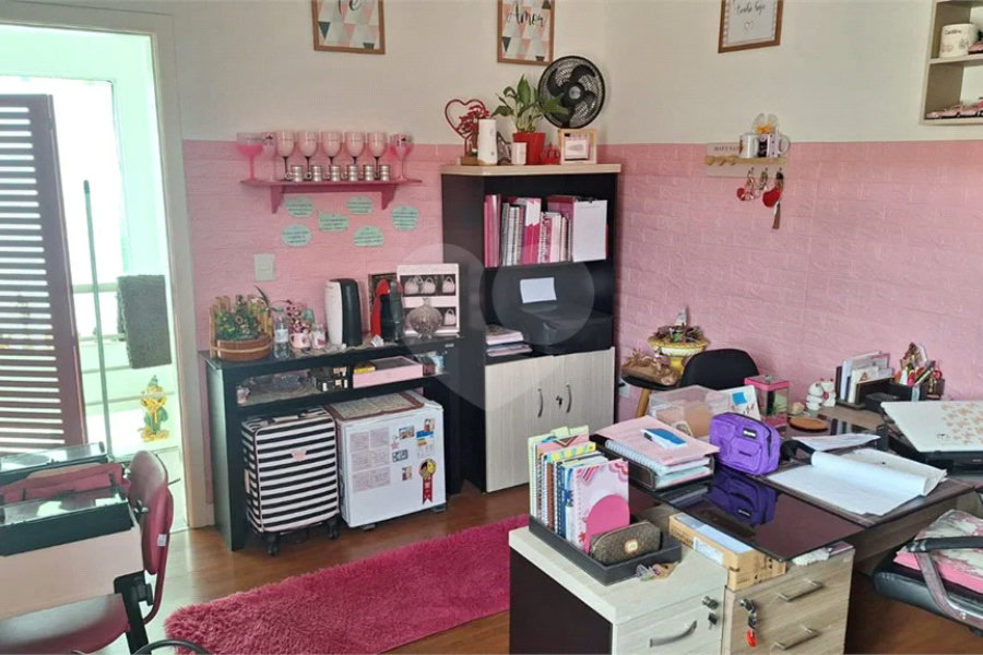 Sobrado à venda com 6 quartos, sendo 4 suítes, em Tremembé, São Paulo, SP