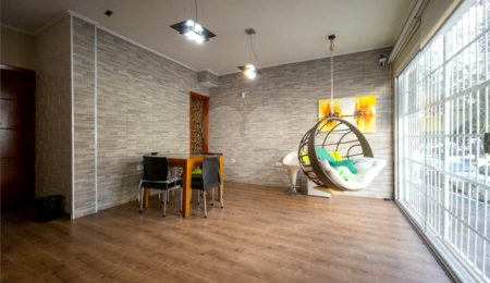 Casa à venda com 2 quartos, sendo 1 suíte, em Vila Mariana, São Paulo, SP