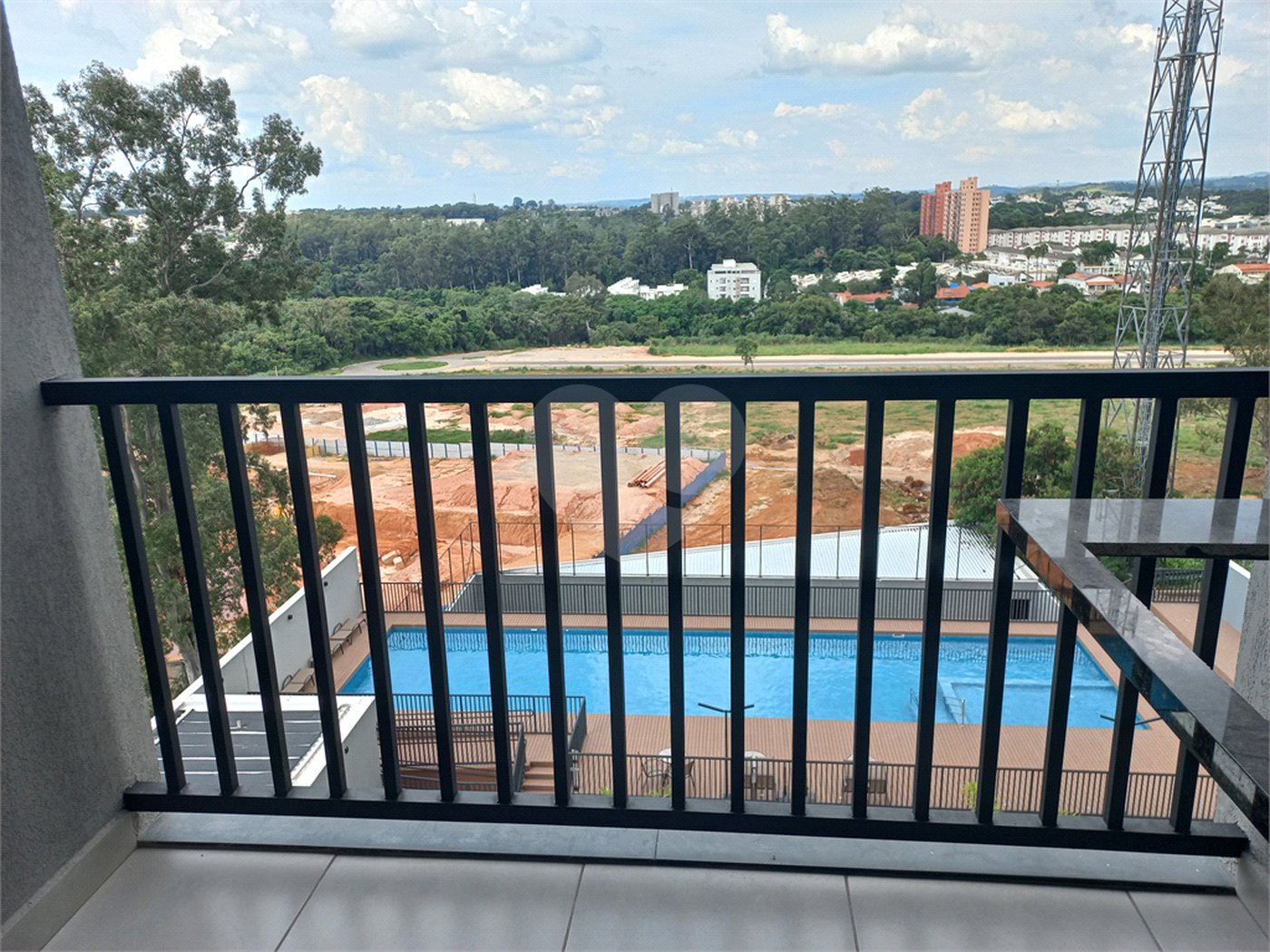Apartamento à venda com 2 quartos, sendo 1 suíte,  em Além Ponte, Sorocaba, SP