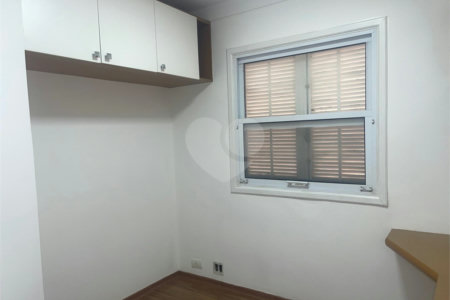 Casa à venda com 3 quartos, sendo 1 suíte,  no condomínio Vilagio Viccino, São Paulo - SP
