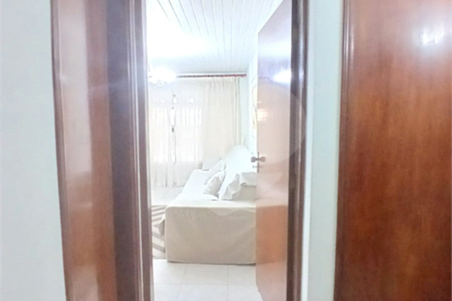 Casa à venda com 3 quartos, sendo 1 suíte, em Campo Limpo, São Paulo, SP