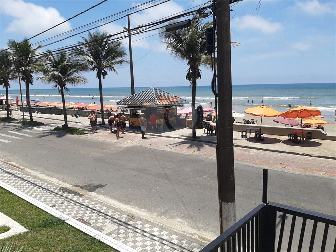 Apartamento à venda com 2 quartos, sendo 1 suíte, em Vera Cruz, Mongaguá, SP