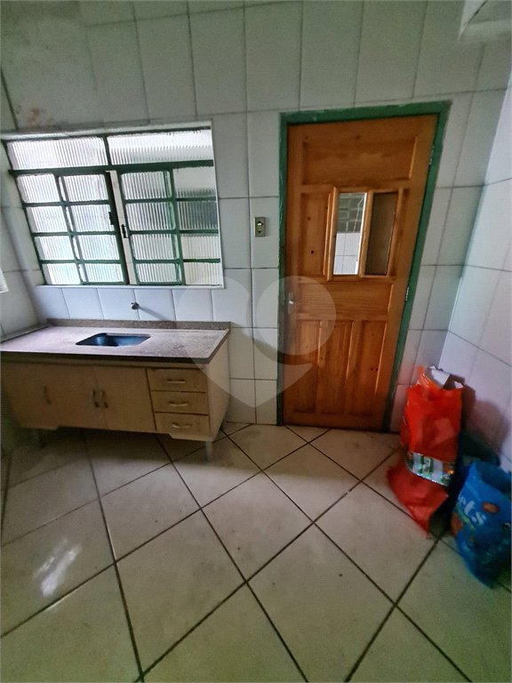 Casa à venda com 6 quartos em Vila dos Remédios, São Paulo, SP
