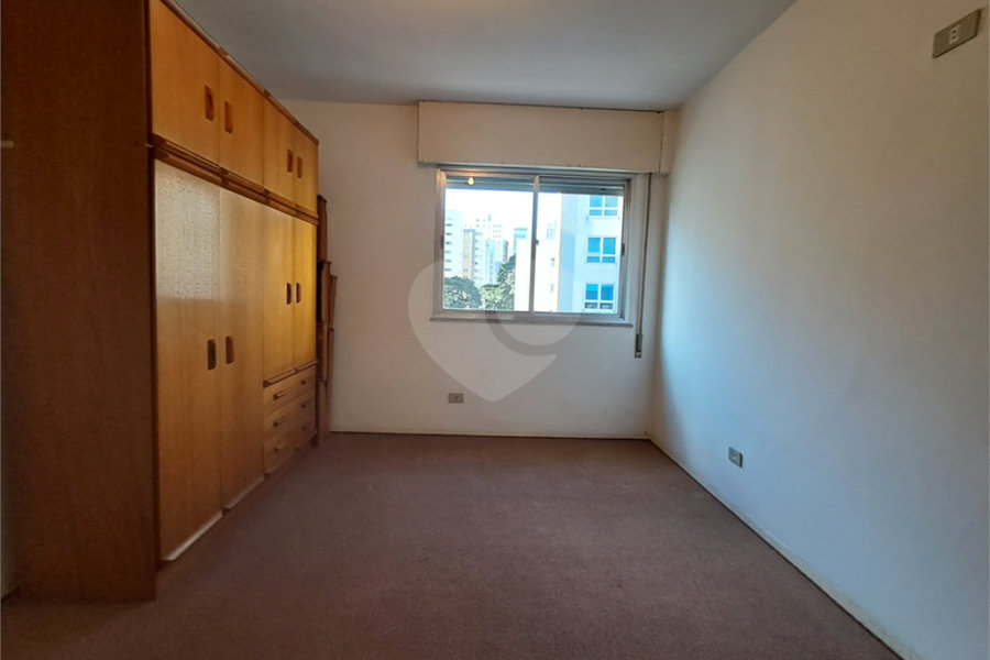 Apartamento à venda com 3 quartos, sendo 1 suíte,  em Paraíso, São Paulo, SP