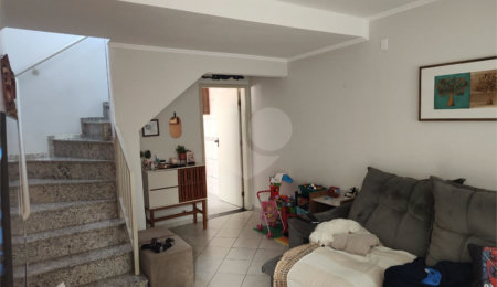 Sobrado à venda com 3 quartos, sendo 1 suíte,  em Tremembé, São Paulo, SP