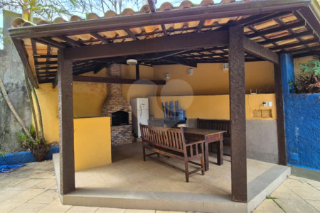 Casa à venda com 5 quartos, sendo 4 suítes,  em Geribá, Armação dos Búzios, RJ