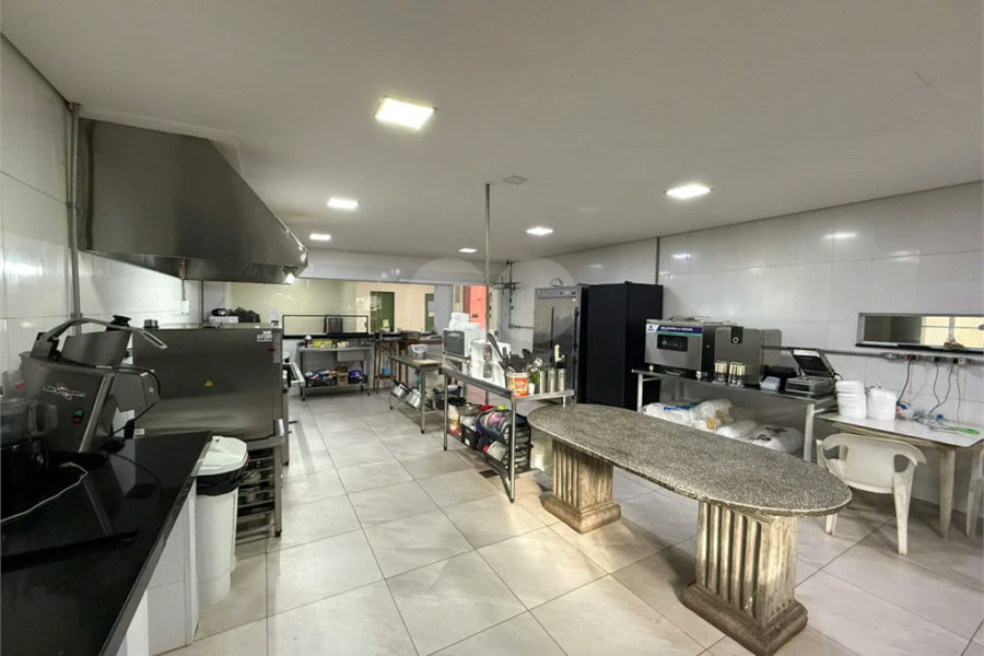Chácara no Unileste, com espaço para eventos e cozinha industrial, na modalidade porteira fechada,
