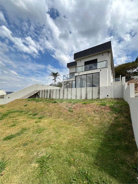 Casa à venda com 3 suítes no condomínio Spazio Design, Bragança Paulista - SP