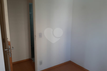 Apartamento à venda ou para alugar com 3 quartos, sendo 1 suíte,  em Vila Suzana, São Paulo, SP