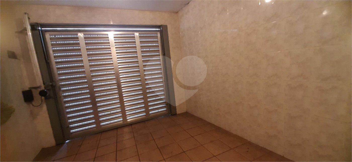 Sobrado à venda com 3 quartos em Jardim Guairaca, São Paulo, SP