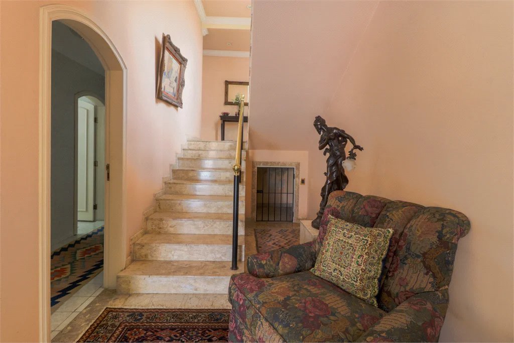 Casa à venda com 4 quartos, sendo 3 suítes,  em Vila Sônia, São Paulo, SP
