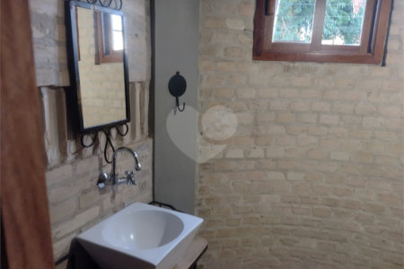Sobrado à venda com 3 quartos, sendo 2 suítes, em Jardim Residencial Santa Mônica, Araraquara, SP