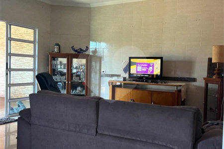 Sobrado à venda com 3 quartos, sendo 1 suíte, em Jardim Brogotá, Atibaia, SP