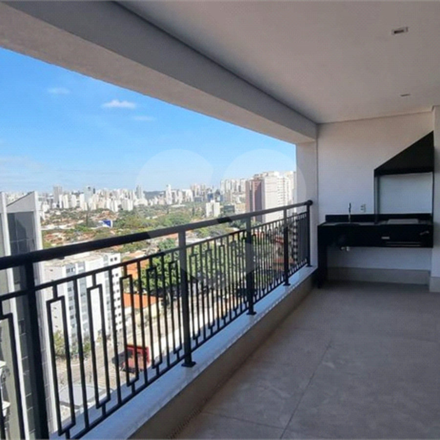 Apartamento em Moema com 149m² com 3 suítes 2 vagas Aceita Permuta