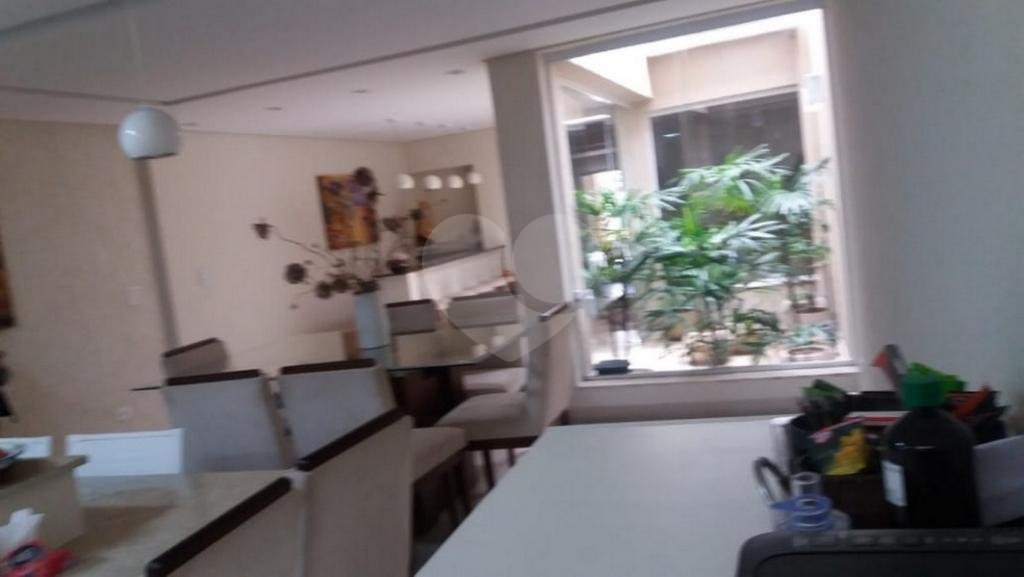 Sobrado à venda com 4 quartos, sendo 3 suítes, em Cambuci, São Paulo, SP
