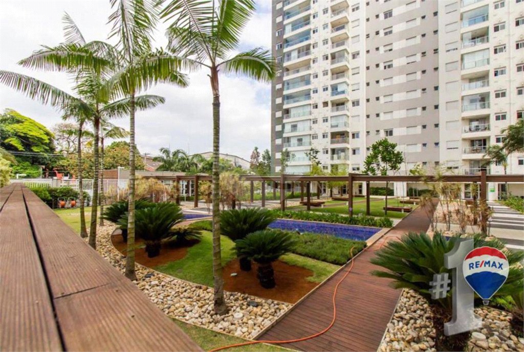 Apartamento à venda com 3 quartos, sendo 1 suíte,  em Vila Anastácio, São Paulo, SP