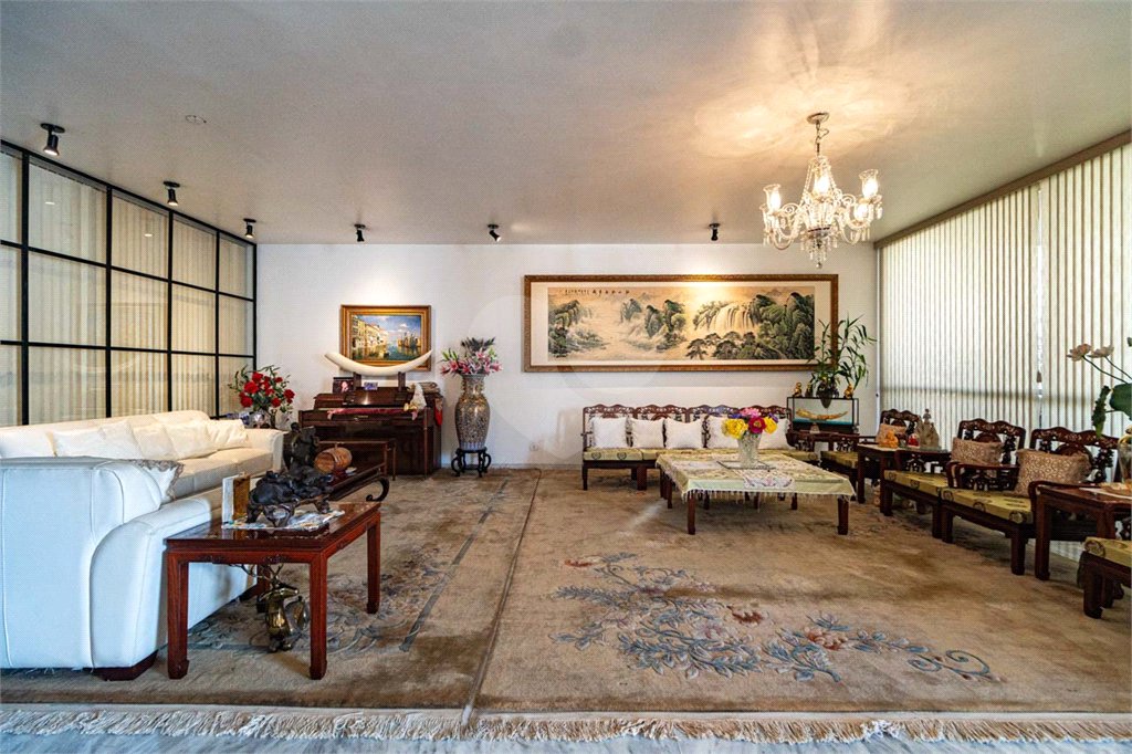 Apartamento à venda ou para alugar com 4 quartos, sendo 1 suíte,  em Jardim América, São Paulo, SP