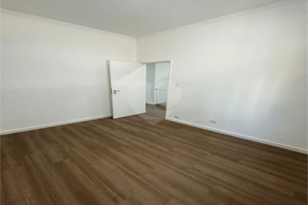 Casa para alugar com 5 quartos, sendo 2 suítes, em Vila Olímpia, São Paulo, SP