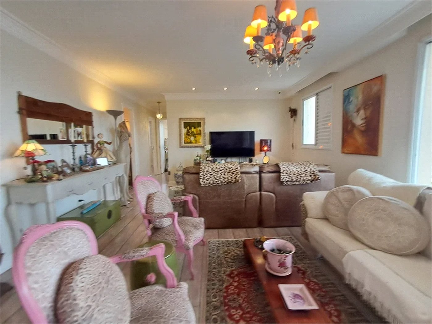 Apartamento à venda com 2 suítes em Vila Romana, São Paulo, SP
