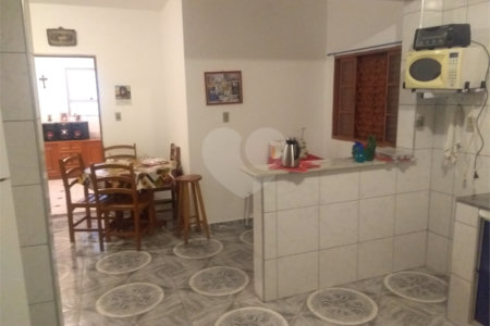 Sobrado à venda com 3 quartos, sendo 1 suíte, em Jardim Maria Antônia Prado, Sorocaba, SP