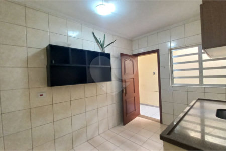 Casa para alugar com 3 quartos, sendo 1 suíte, em Jardim Bonfiglioli, São Paulo, SP