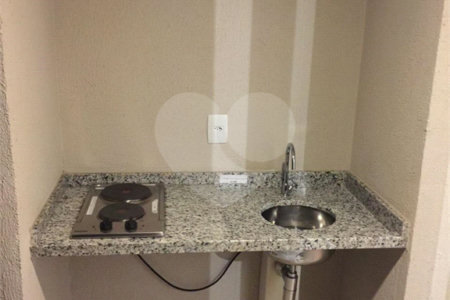 Apartamento à venda com 3 quartos, sendo 1 suíte,  em Jardim Parque Morumbi, São Paulo, SP